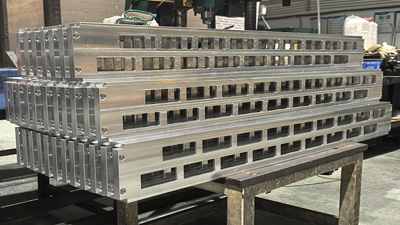 五金配件亚美官方四轴亚美官方中心对外亚美官方服务 五金配件亚美官方四轴亚美官方中心对外亚美官方服务