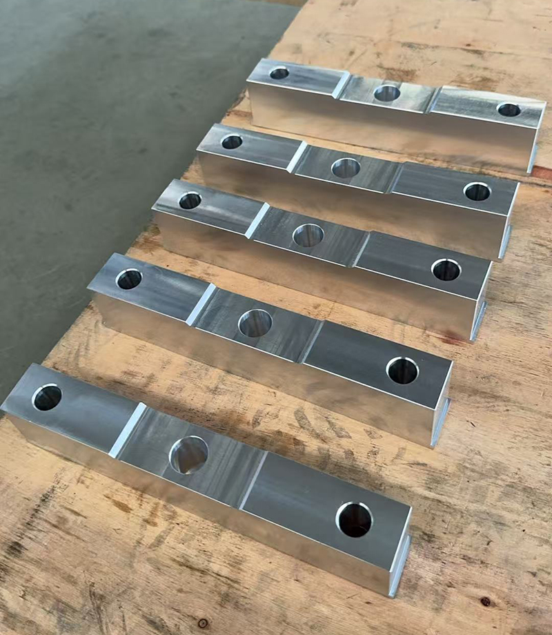 五金零件亚美官方32