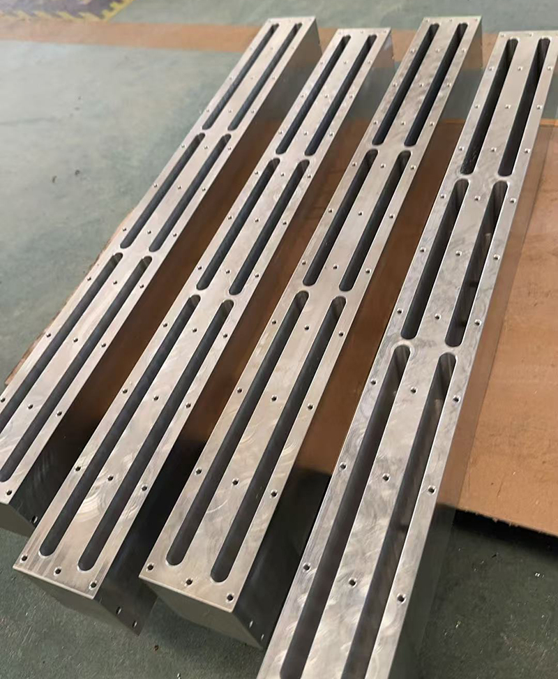 型材亚美官方24